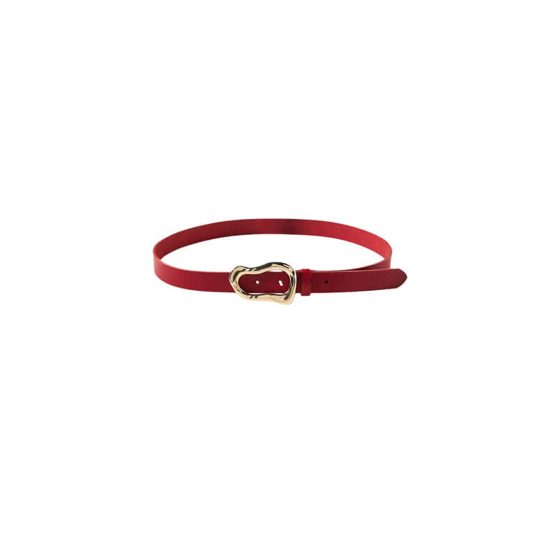 Stylish red leather belt with a gold heart-shaped buckle, perfect for accessorizing outfits.